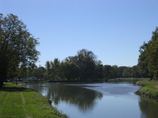 le canal à Vallon en Sully
