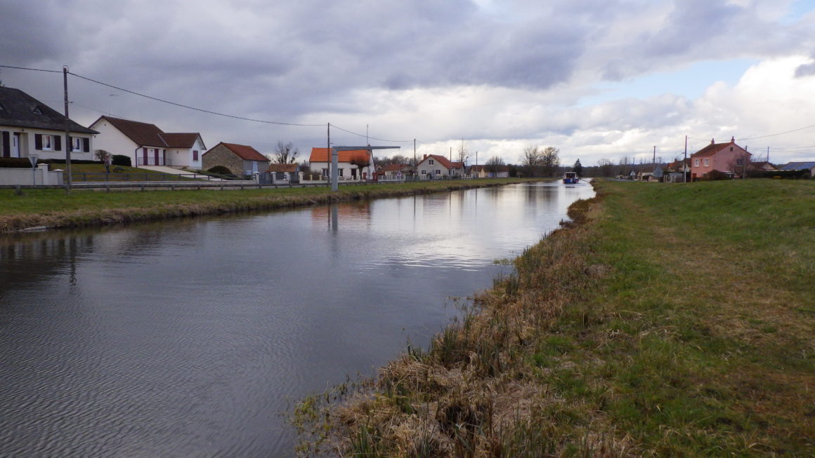 Canal de Roanne à Digoin