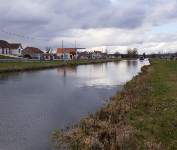 Canal de Roanne à Digoin