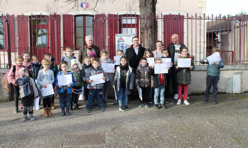 MEAULNE-VITRAY – des cartes de pêche pour les écoliers