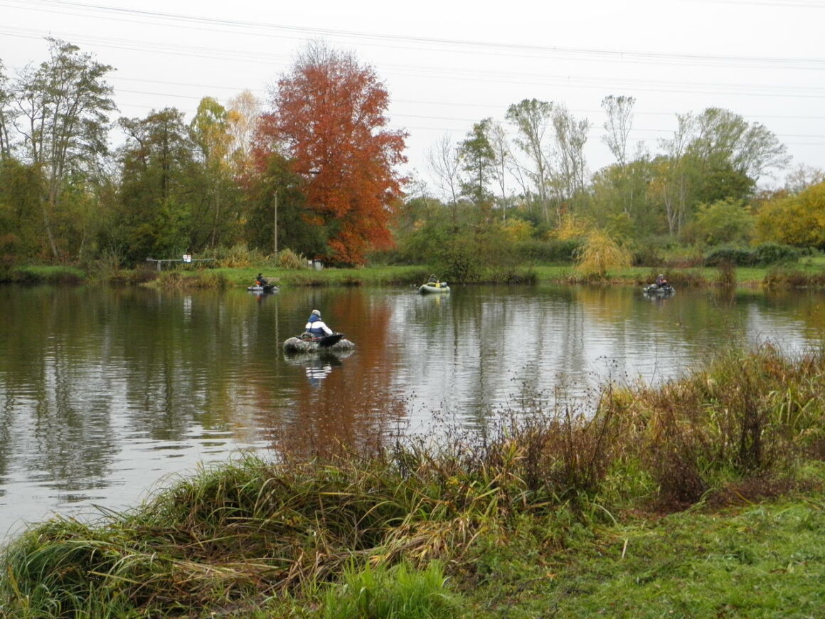 Pêche en float-tube au plan d’eau de Gouzolles en novembre, décembre 2025 et janvier 2026 Pêche en float-tube au plan d’eau de Gouzolles en novembre, décembre 2025 et janvier 2026